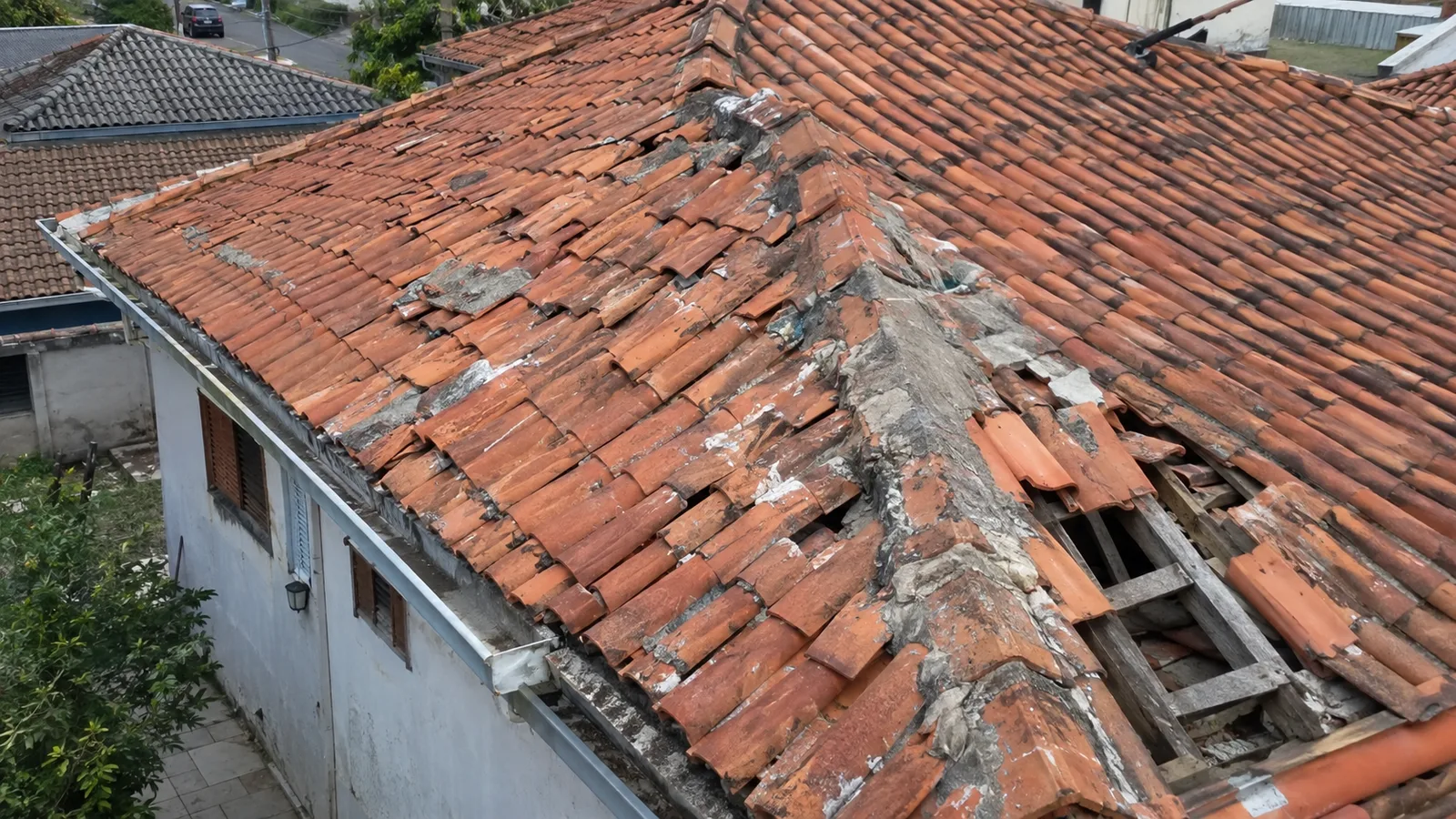 Referência visual de telhado antigo